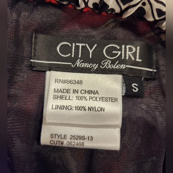 Red, White, and Black Pattern Skirt - Picture 5 of 5